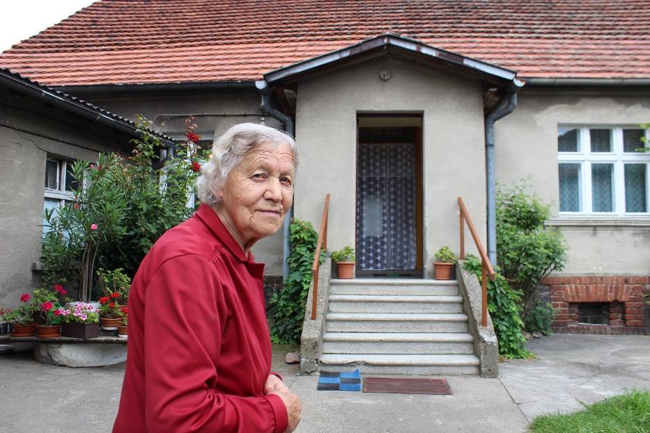 Pani Adela do dziś mieszka w domu, który w ciężkich powojennych czasach stał się dla jej bliskich domem rodzinnym