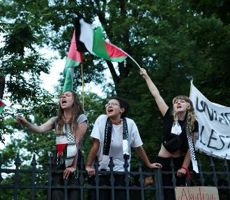 Protest w Krakowie po ataku na Rafah. Marsz upamiętniający ofiary w Strefie Gazy