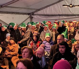 Głogowscy przedsiębiorcy kolędowali dla Liwii. Na leczenie zebrano 14 tys. zł. WIDEO