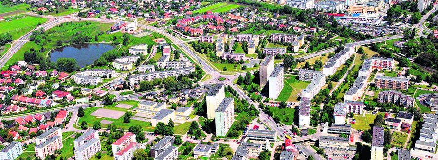Z poziomu ziemi Tychy mogą sprawiać wrażenie wielkiego blokowiska, wznosząc się w górę można zauważyć przemyślany pomysł i doskonałą symetrię z jaką były budowane