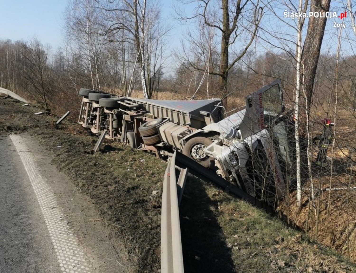 Trzy samochody zderzyły się na ulicy Nad Rudą w Żorach