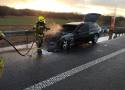 Pożar samochodu na autostradzie gasili dzisiaj strażacy z powiatu poddębickiego ZDJĘCIA