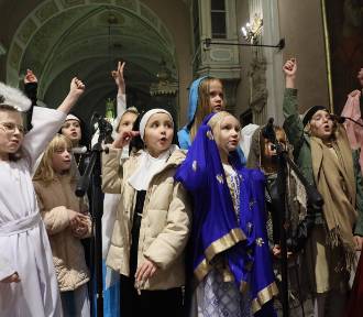 Noc Świętych w Wolborzu, świetna zabawa w kościele w Wolborzu ZDJĘCIA, VIDEO