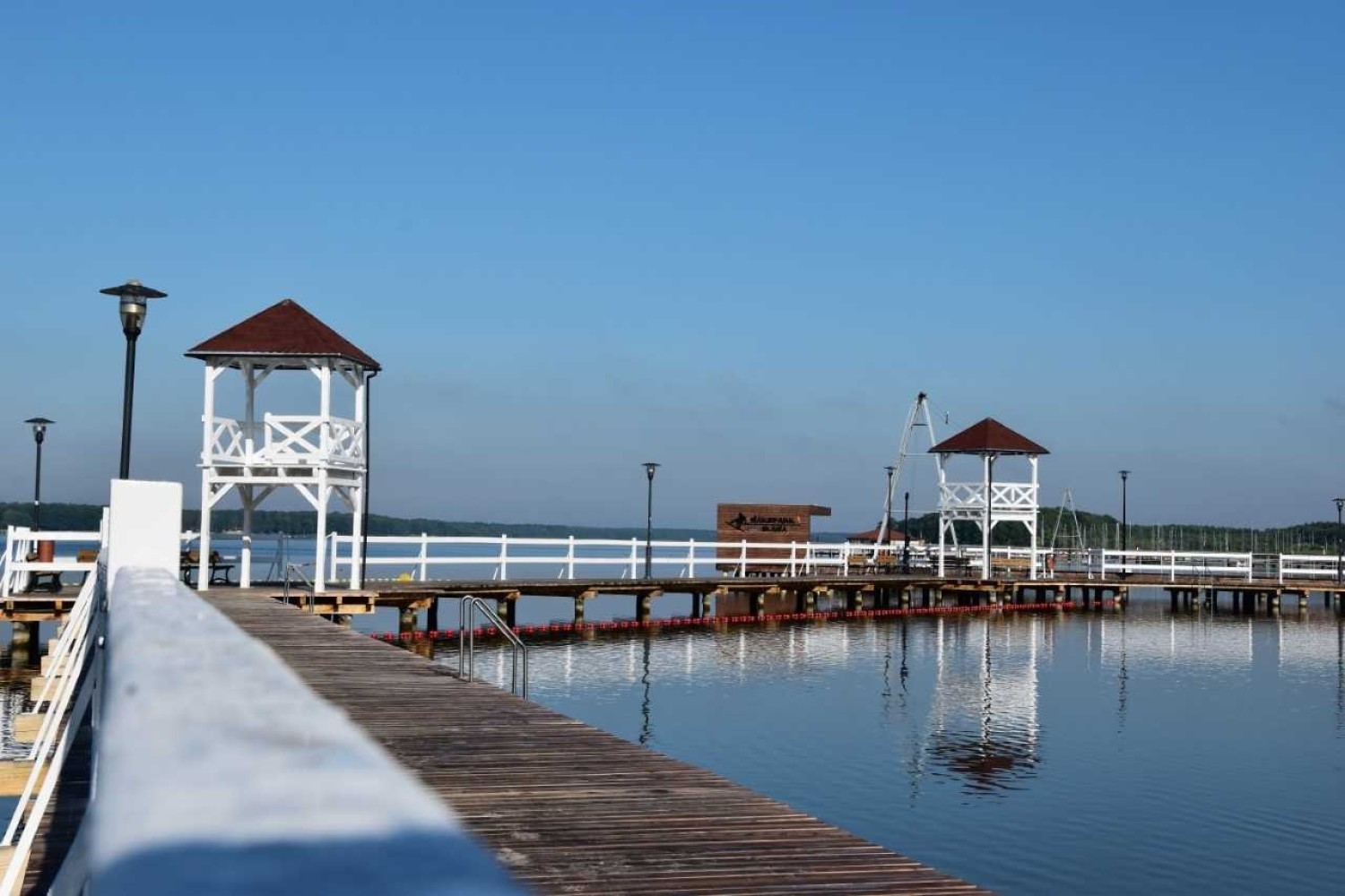 Jednym z magnesów przyciągających do Sławy jest plaża z kąpieliskiem