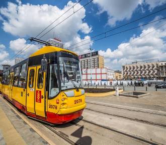 Komunikacja miejska 11 listopada 2018. Rozkład jazdy autobusów, tramwajów i metra