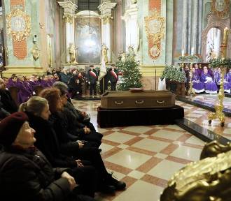 Uroczystości pogrzebowe biskupa Ryszarda Karpińskiego. Zdjęcia