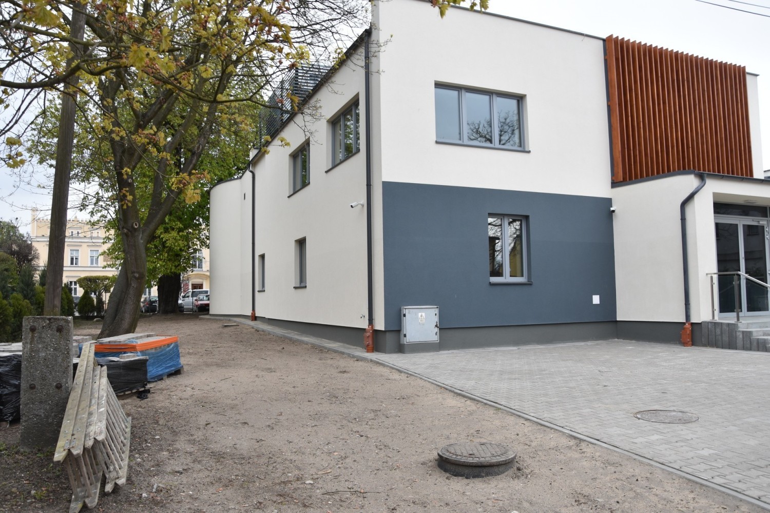 Budynek SzDK zyskał zupełnie inny, nowoczesny kształt