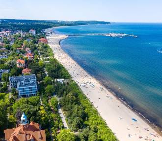 Sinice znowu w Bałtyku. Które kąpieliska są zamknięte? Mapa sinic w Polsce