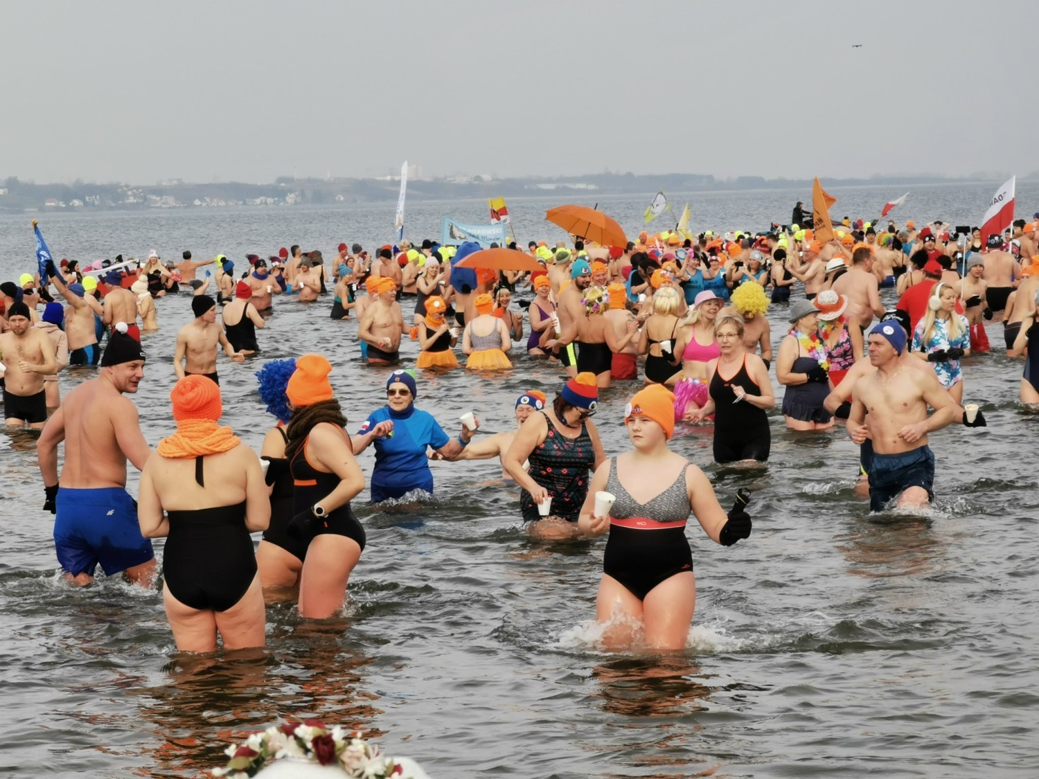 VI Zaślubinowe Morsowanie w Pucku (Zaślubiny Polski z Morzem 2020)