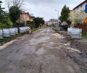 Trwa przebudowa dróg na osiedlu „Roztocze” w Biłgoraju. Roboty pochłoną ponad 2 mln zł