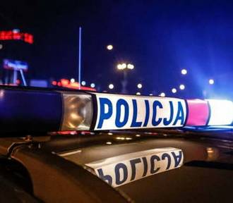Policjanci przerwali drogę do domu.16-letni chłopak z Leszna za kółkiem mazdy wujka 