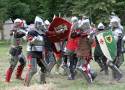 Turnieje rycerskie w Polsce 2023 – letnie spektakle pełne średniowiecznej magii. Lipiec i sierpień pełne atrakcji. Sprawdź kalendarz