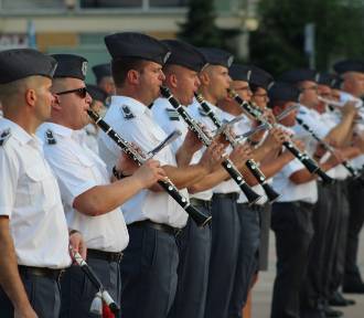 Koncert orkiestr wojskowych i pokaz musztry paradnej w Radomiu [ZDJĘCIA]