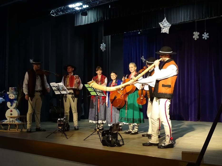 Stronie Śląskie: kapela góralska Zbyrcok koncertowała w Sali Widowiskowej CETiKu