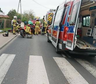 Wypadek motocyklisty pod Krakowem. Zderzenie z autem osobowym. Lądował śmigłowiec LPR