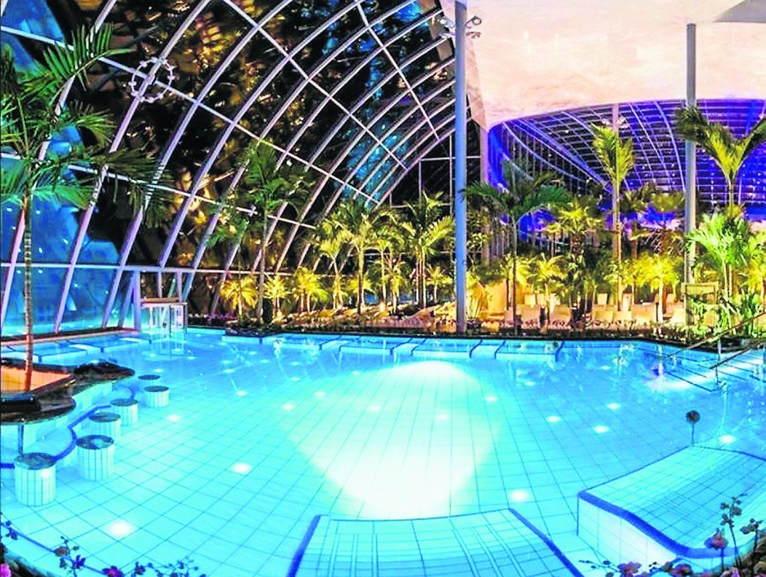 „Odważysz się na zjazd najdłuższą - 320-metrową? - czytamy na stronie Park of Poland