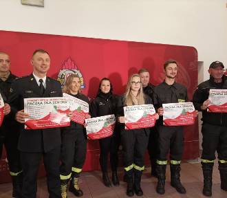 Strażacy z Kotliny Jeleniogórskiej wystartowali z akcją "Paczka dla Seniora"