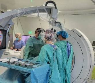 Studenci medycyny mogą teraz „na żywo” obserwować skomplikowane operacje
