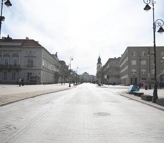 Warszawa opustoszała podczas Świąt Wielkanocnych. Ulice bez ludzi i aut