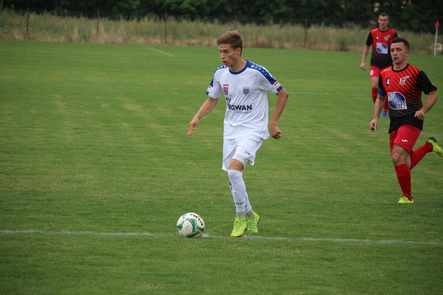 Lewart Lubartów - IV liga, grupa: lubelskaWalka o awans pomiędzy Lewartem Lubartów i Włodawianką Włodawa zapowiadała się niezwykle emocjonująco