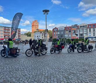 Bałtycki Rajd. Na zabytkowych motocyklach na placu, w Wieży Ciśnień i w AleBrowar