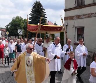 W Lubuskiem modlą się do tajemniczej świętej [WIDEO]