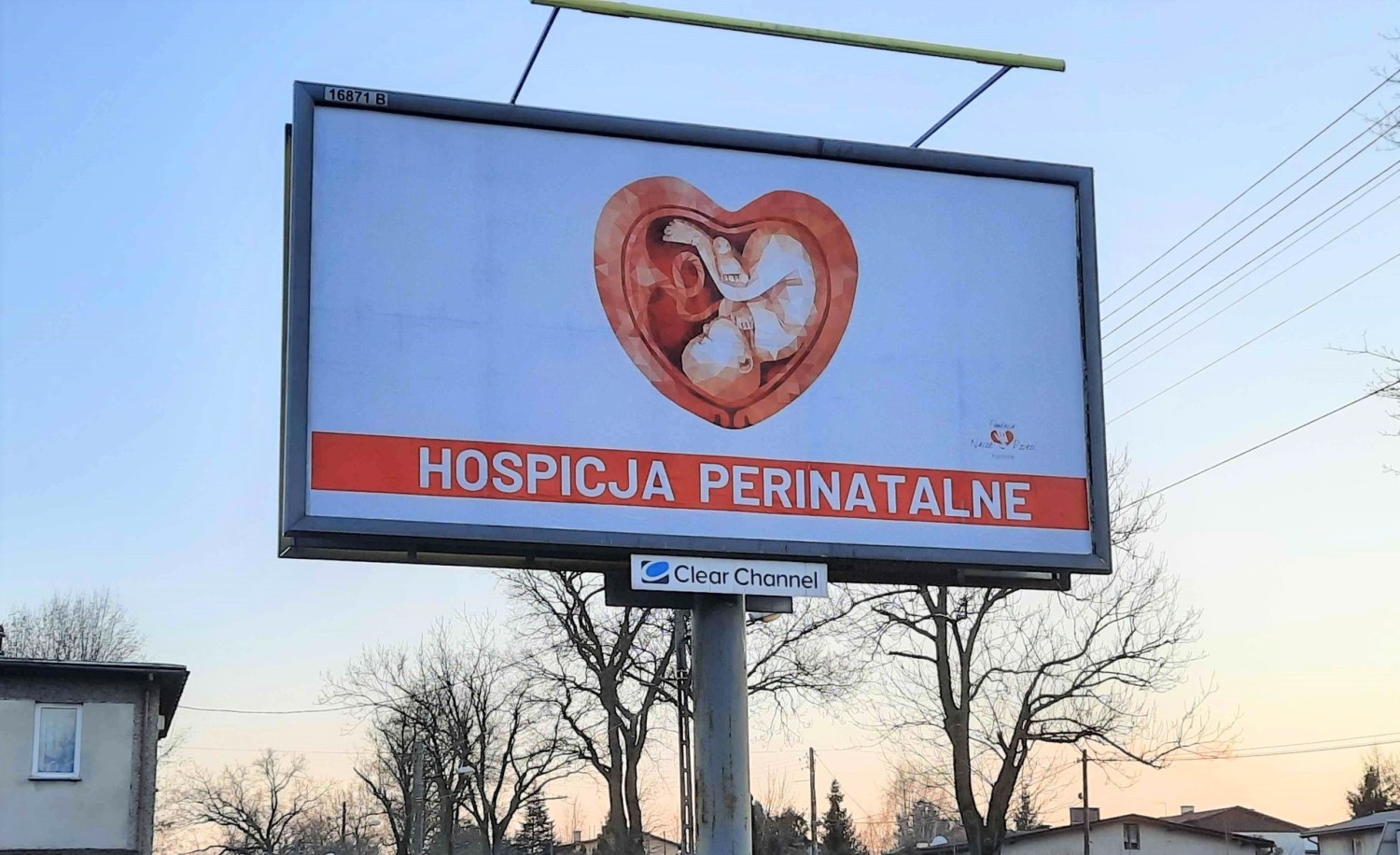 Kampania outdoorowa, promująca hospicja perinatalne, jest widoczna w każdym większym mieście w Polsce