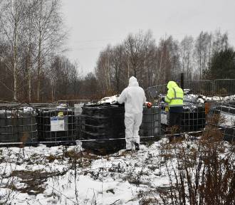 Nielegalne odpady pod Warszawą. Gmina Wołomin walczy z problemem
