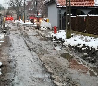 Już prawie 2,5 roku remontują ulicę Kilińskiego w Czeladzi. Co poszło nie tak?