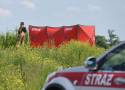 Tragedia na torach w Sośnicy. Zginął pieszy, który prowadził rower [ZDJĘCIA, WIDEO]