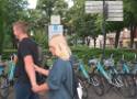 Mieszkańcy Słupska mogą już korzystać z rowerów miejskich nowej generacji zlokalizowanych na dwudziestu miejskich stacjach | ZDJĘCIA, WIDEO