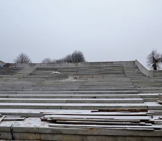 Końcowy etap prac w nowym amfiteatrze (zdjęcia)