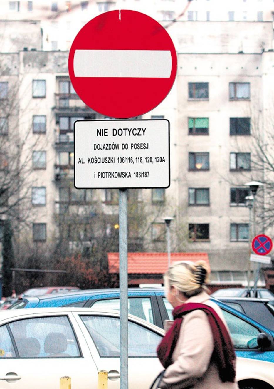 Władze łódzkich osiedli twierdzą, że znaków jest wręcz za mało