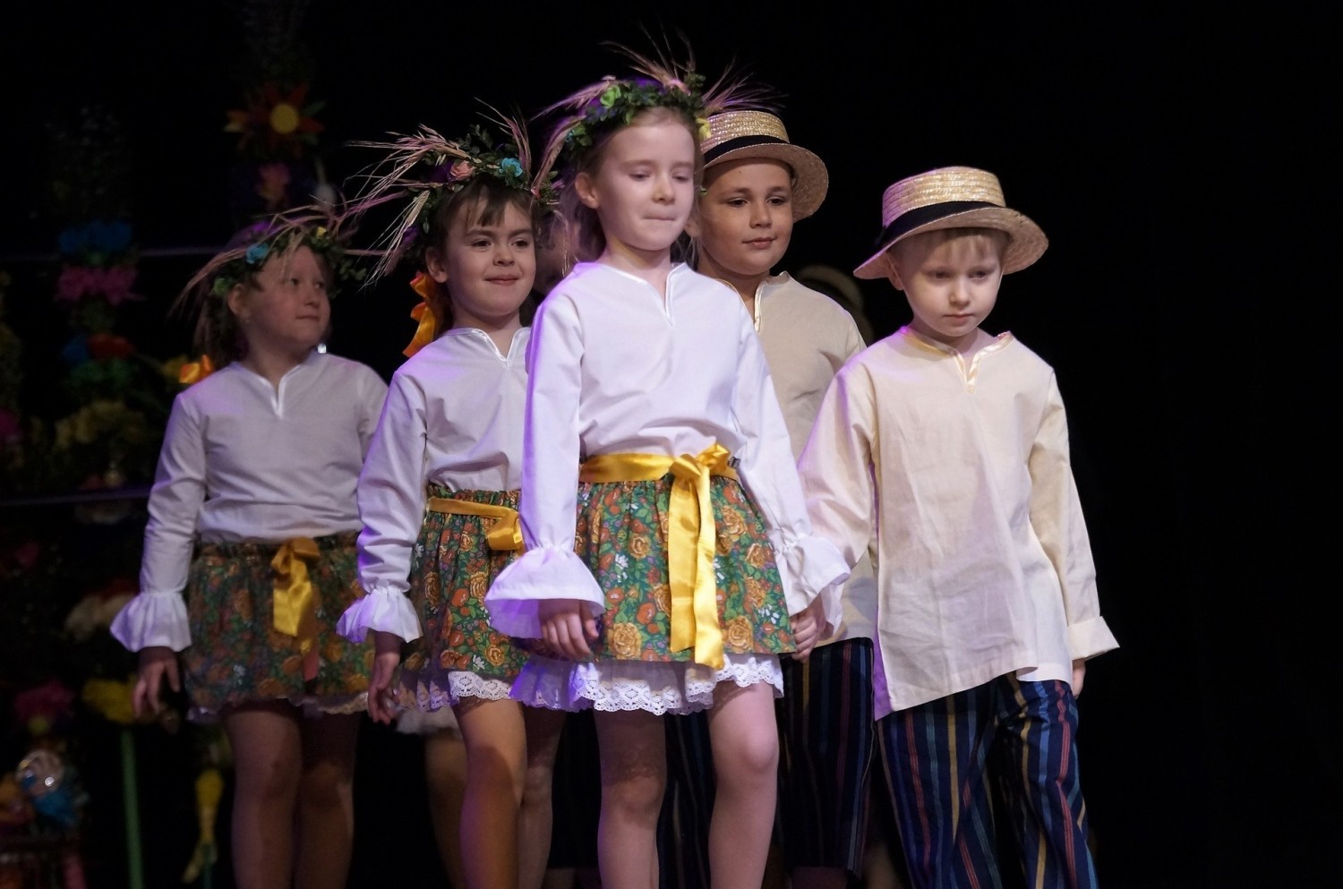 Przedszkole Niepubliczne "Smyk" w Inowrocławiu było organizatorem I Przedszkolnego Przeglądu Tańca Ludowego, który odbył się na deskach Teatru Miejskiego