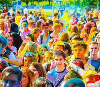 Zbliżą się Color Fest Party na rynku w Grójcu. Zaplanowano ciekawe atrakcje