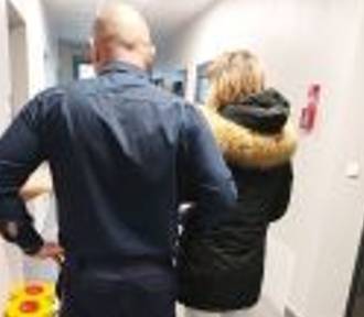 Dwie osoby przyłapane z narkotykami w Poddębicach przez policjantów ZDJĘCIA