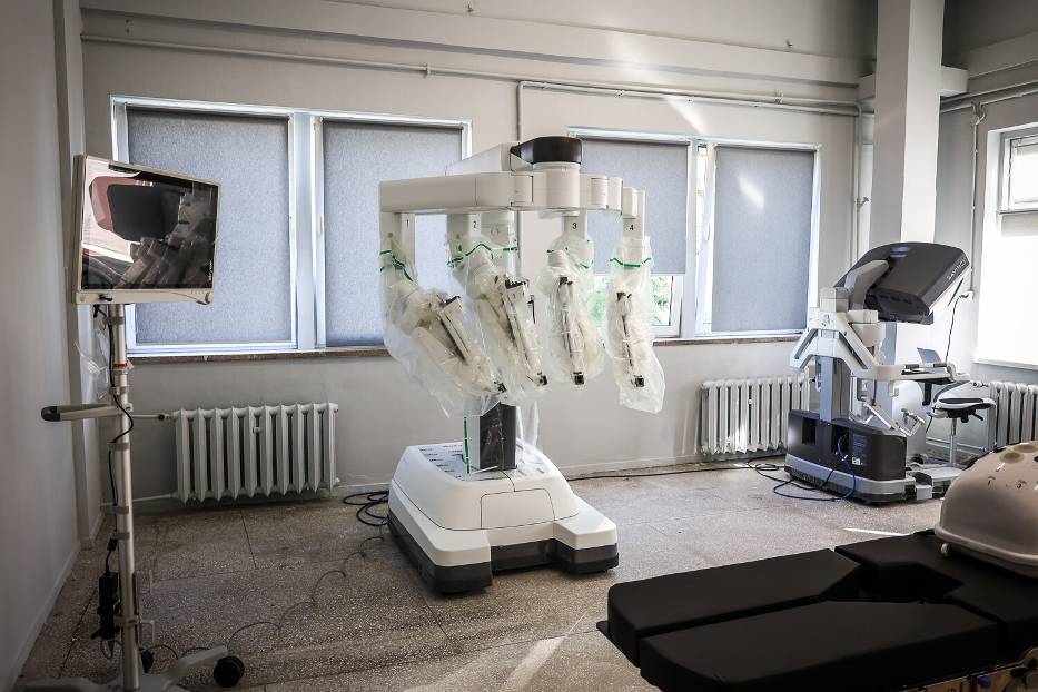 Szpital w Lesznie ma supernowoczesnego robota do operacji za 16 milionów złotych 