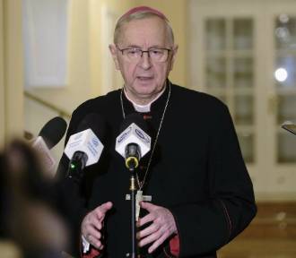 Arcybiskup Gądecki pisze do prezydenta. "In vitro to eksperymentowanie na człowieku"