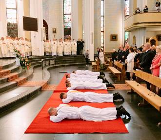 Diecezja rzeszowska ma sześciu nowych księży [ZDJĘCIA]
