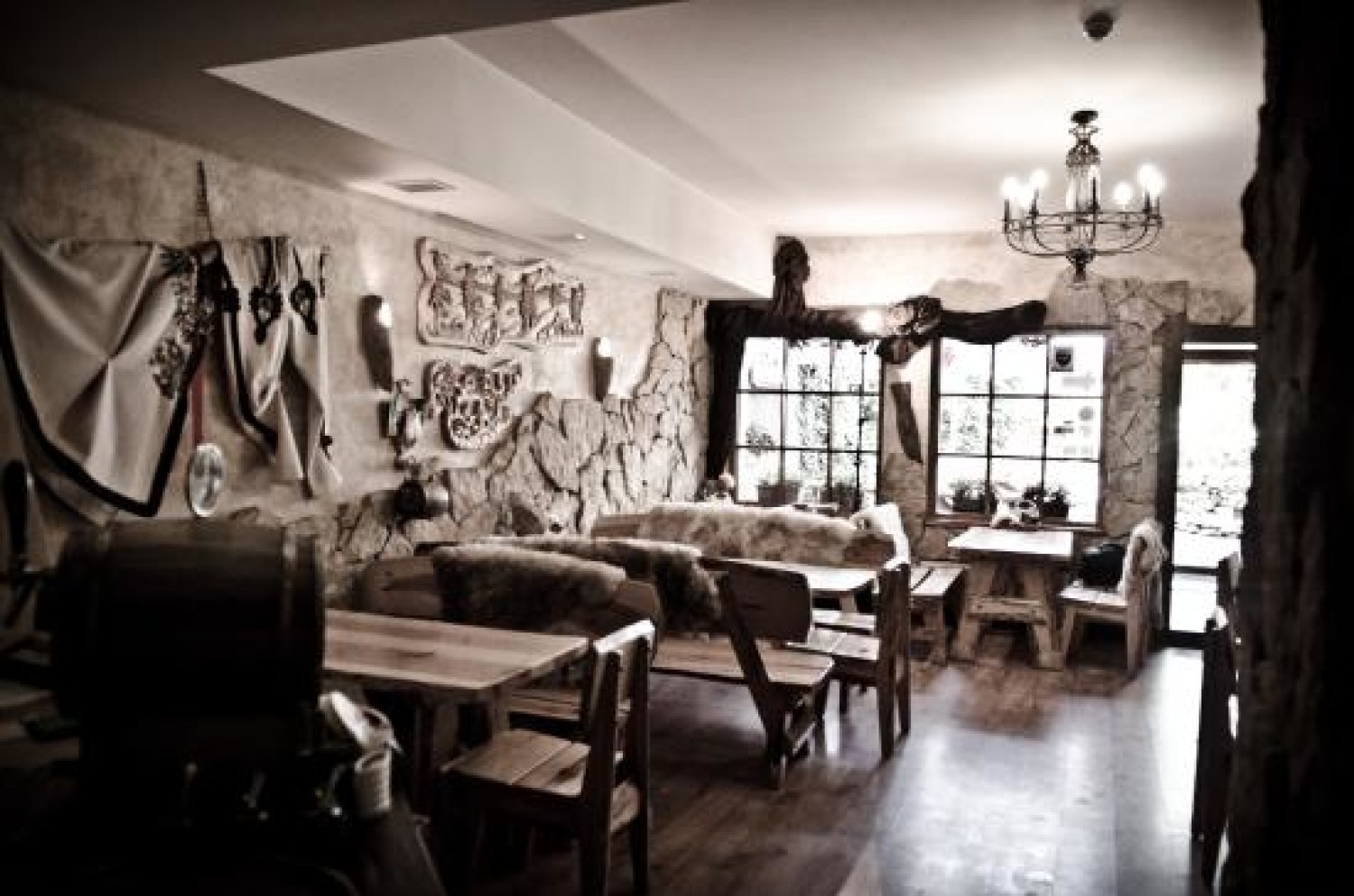 10. Restauracje Zielona Góra. Restauracja Zbójnicka