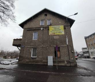 Ostatni budynek do wyburzenia przy przebudowywanej ul. 1 Maja w Wałbrzychu