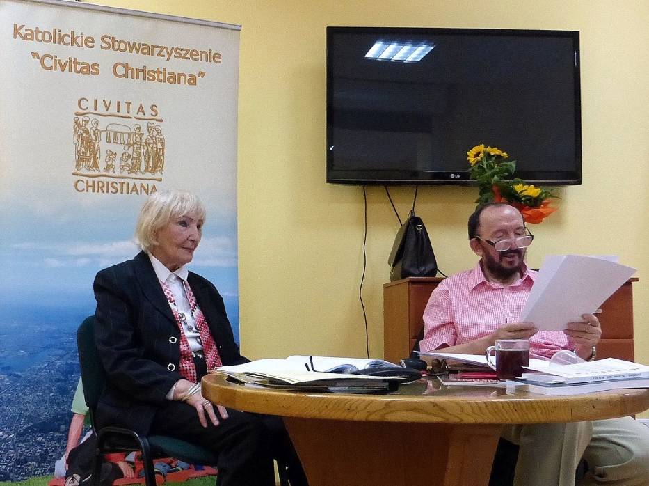 Henryk Wolniak-Zbożydarzyc i prowadząca spotkanie Maria Ewa Syska