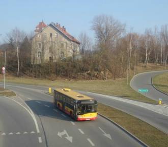 Od dziś autobus linii nr 2 pojedzie pod Dzikowiec. Zmiana rozkładu