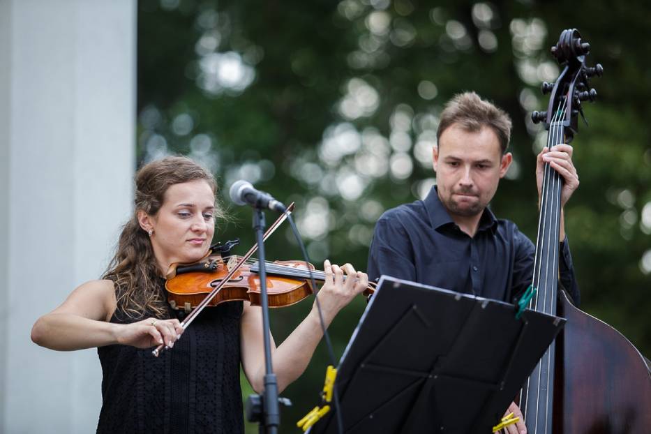Tarnów Dobosz Trio Wystąpiło W Parku Strzeleckim Zdjęcia