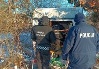 Policjanci z Brodnicy sprawdzają miejsca, w których mogą przebywać bezdomni