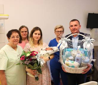 Z wizytą u pierwszego dziecka urodzonego w 2024 roku w grodziskim szpitalu