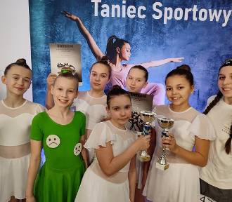Wielki sukces tancerek Akademii Tańca Sportowego „Jaskółki” w Piotrkowie ZDJĘCIA