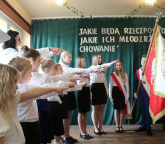 Podkrakowska szkoła dostała imię Komisji Edukacji Narodowej i sztandar
