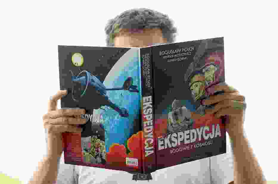 Jednotomowe wydanie komiksu "Ekspedycja. Bogowie z kosmosu"