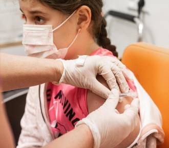 Coraz więcej rodziców rezygnuje z obowiązkowych szczepień dzieci 